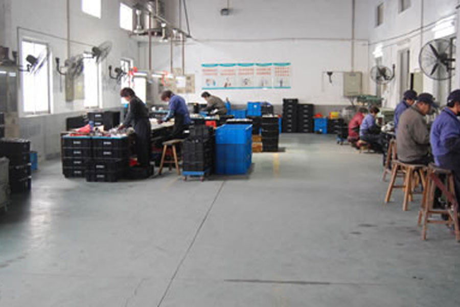 Довършителна работилница в Китай Minghe