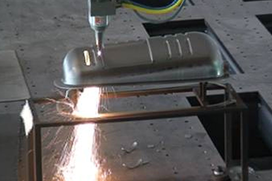 Teknologjia e saldimit hibrid me lazer-hark për përdorimin e çelikut të anijes