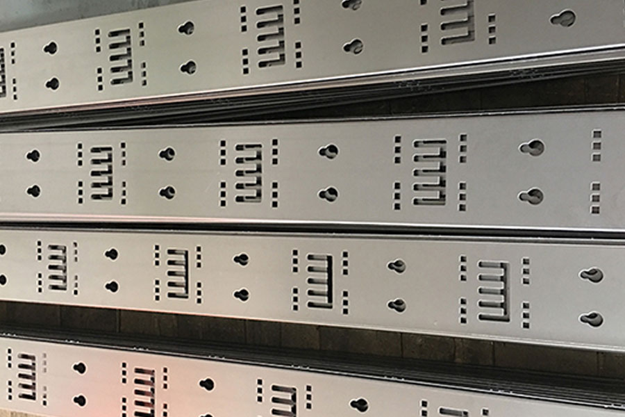 The Causes And Control Of Punching Cracks In Galvanized Sheets