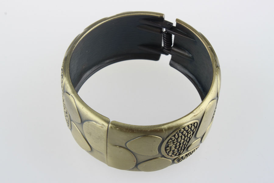 Zinc Alloy Die Cast Belt Buckle Carved Bracelet