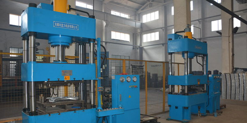 De-gate hydraulic press